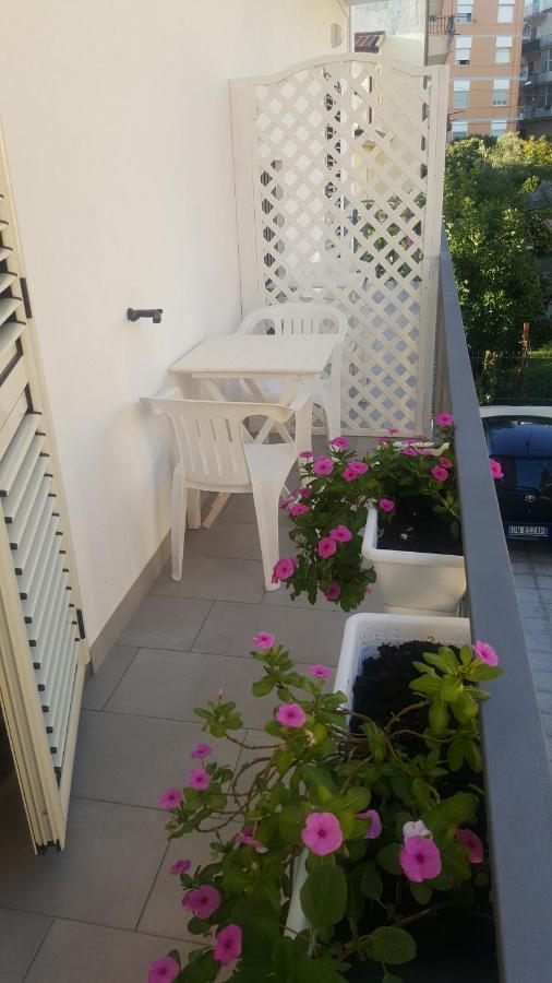 Lamezia Park Apartments ラメーツィア・テルメ エクステリア 写真