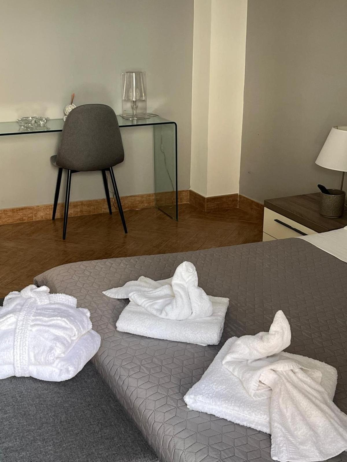 Lamezia Park Apartments ラメーツィア・テルメ エクステリア 写真
