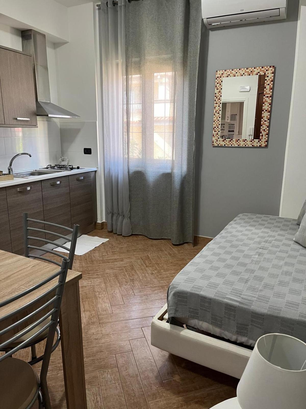 Lamezia Park Apartments ラメーツィア・テルメ エクステリア 写真